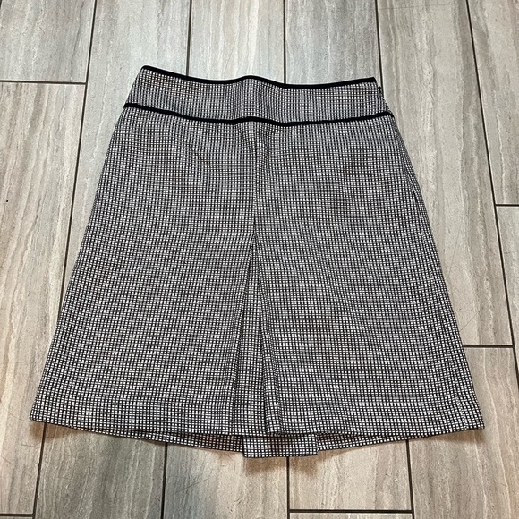 LOFT Dresses & Skirts - Ann Taylor Womens New With Tags Black & White Work Skirt Size 4